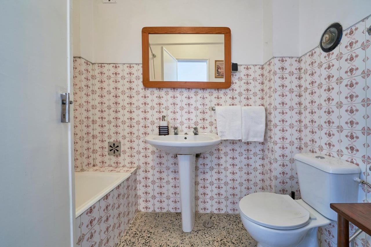 The Modest Apartment Lisbon Exterior photo