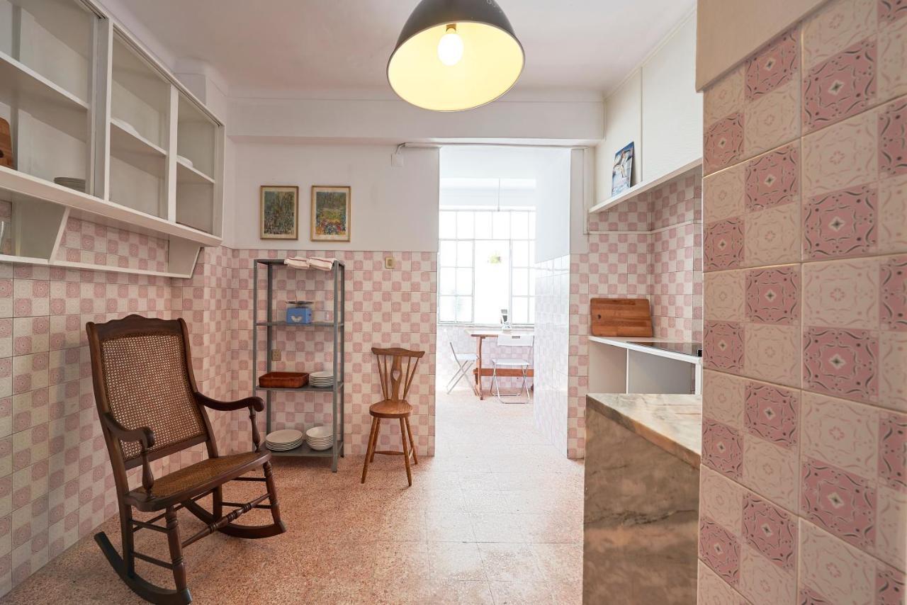 The Modest Apartment Lisbon Exterior photo